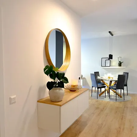 Апартаменты A1 Severna Apartment, Near Center, Free Parking *