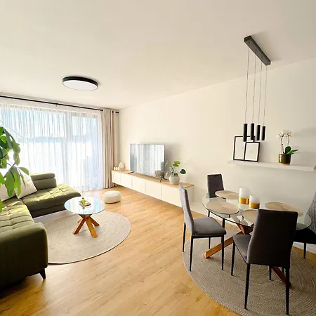A1 Severna Apartment, Near Center, Free Parking *